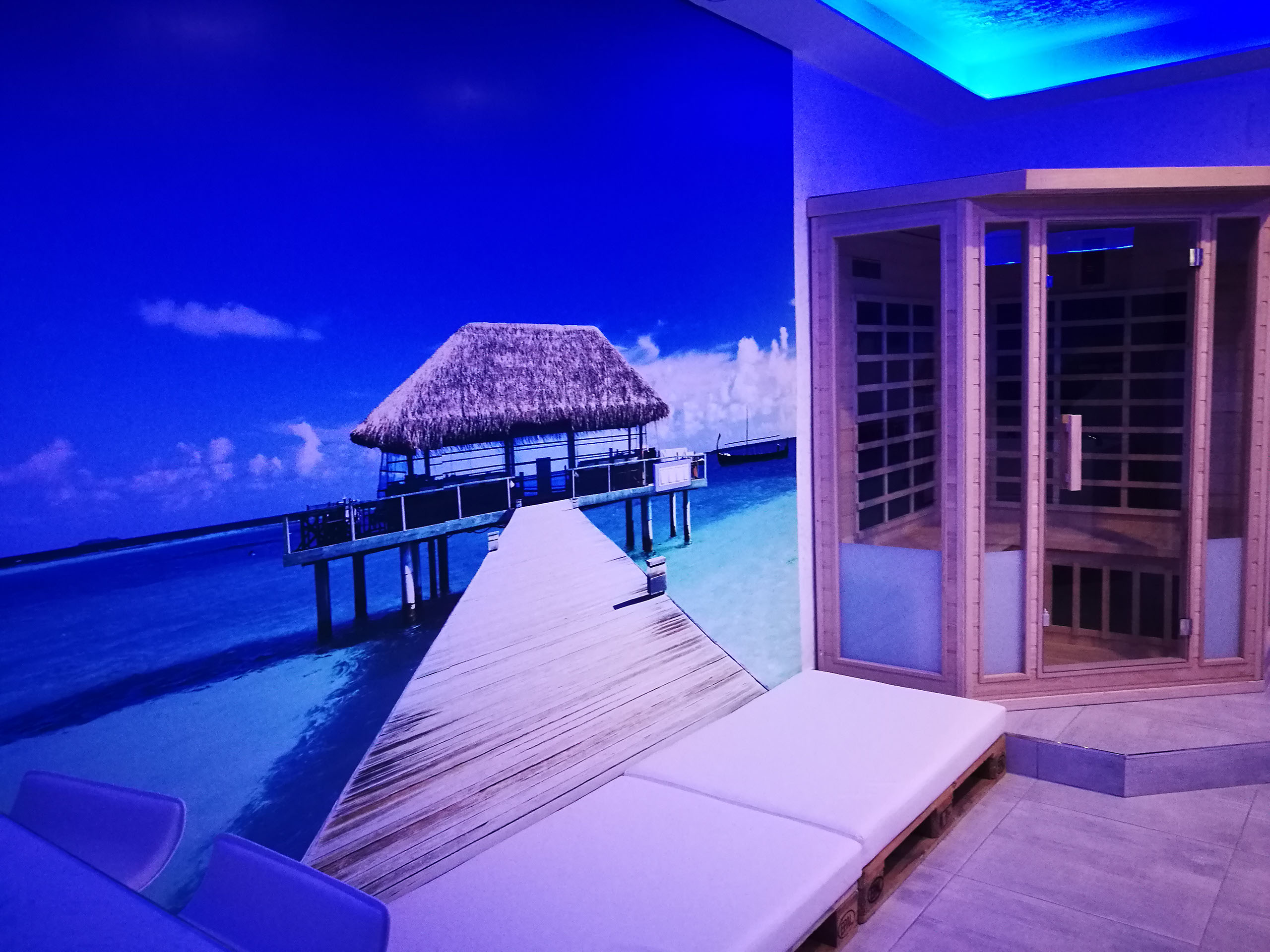 RIVESTIMENTO MURALE CON PELLICOLE ADESIVE 3M