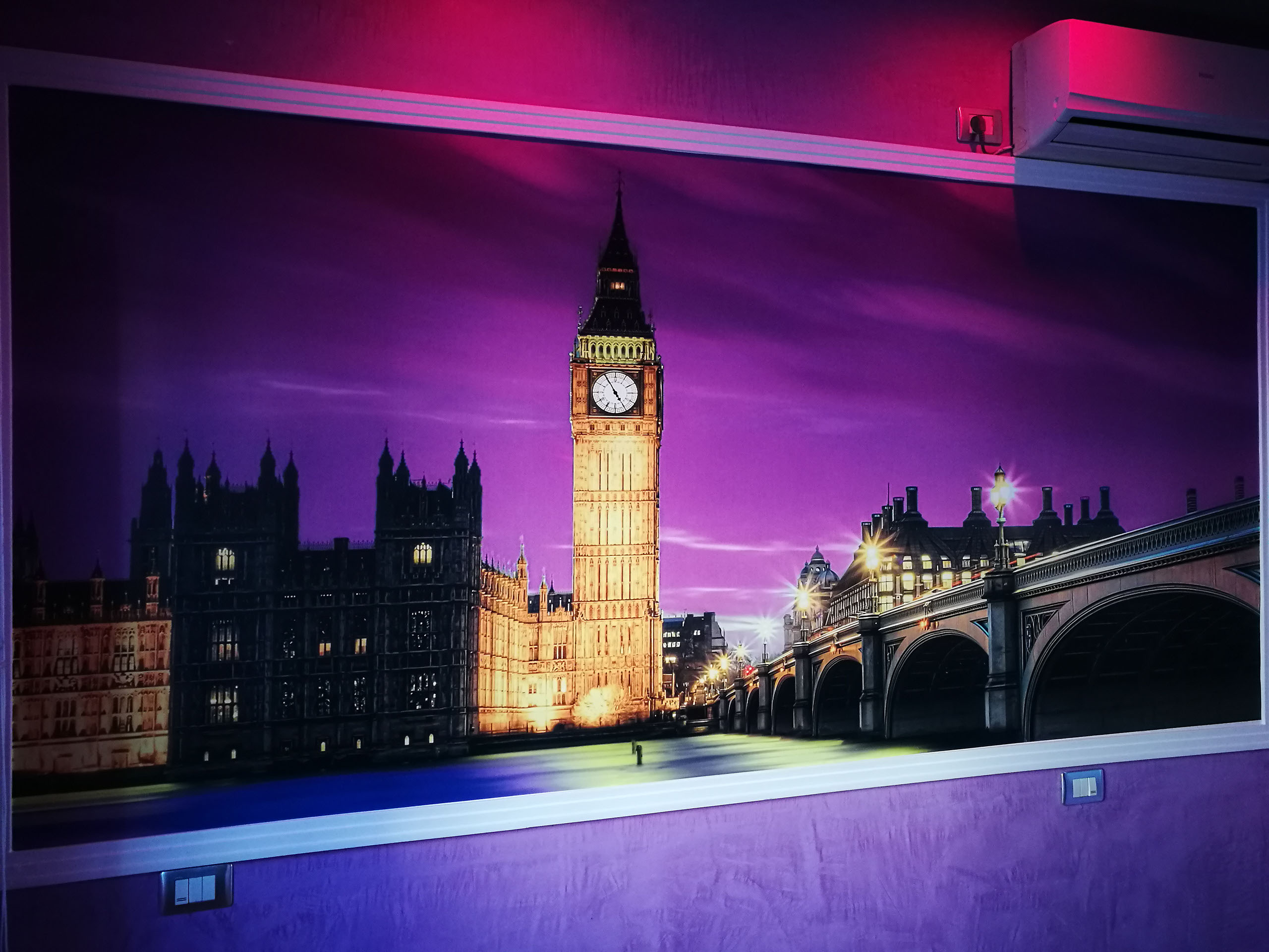 RIVESTIMENTO MURALE CON PELLICOLE ADESIVE 3M