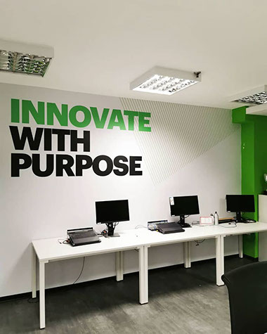 RIVESTIMENTO MURALE CON PELLICOLE ADESIVE 3M